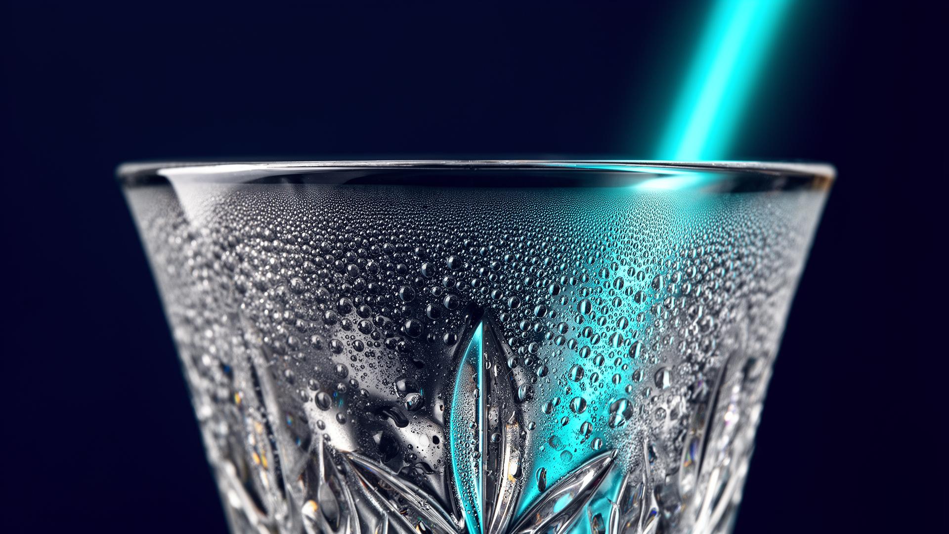 Dettaglio macro di un calice con luce cyan
